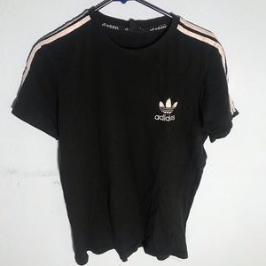 Adidas tee